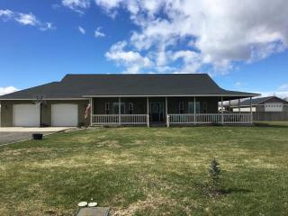 3204 99th Ave, Yakima, WA 98903-9274