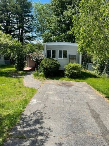 72 Eagle St, Ware, MA 01082-1366