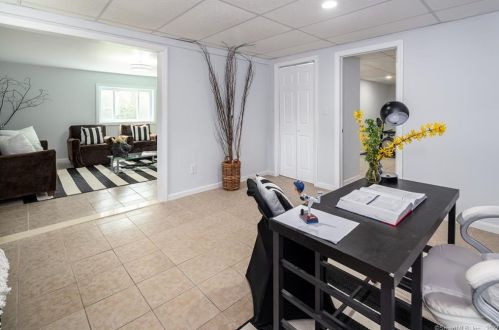 3 Geneva Rd, Norwalk CT 06850-2723 exterior