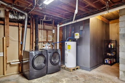 1601 Boulderwoods Dr, Atlanta GA 30316-4032 exterior