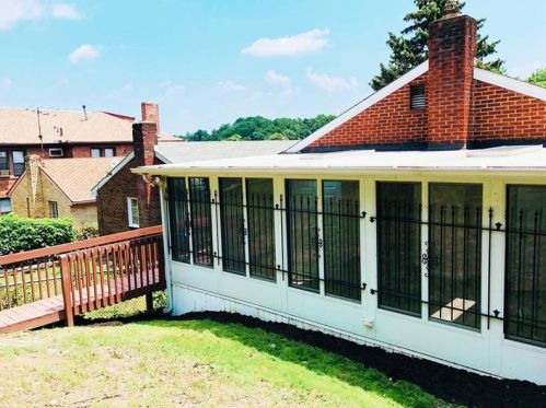 2929 Webster Ave, Pittsburgh PA  15219-4209 exterior