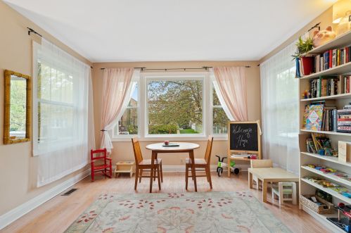 3448 Ridgeway Ave, Chicago IL 60659-1117 exterior