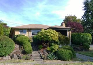 4027 Director St, Seattle WA  98136-2457 exterior