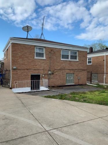 1061 108th Pl, Chicago IL  60643-3724 exterior