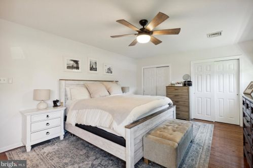 304 Pheasant Dr, Huntingdon Valley PA  19006-3038 exterior