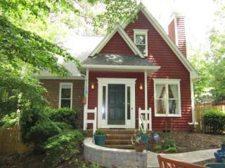 104 Amber Ct, Carrboro, NC 27510-4110