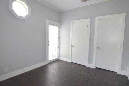 7513 Carriage Dr, Austin TX 78752-1401 exterior