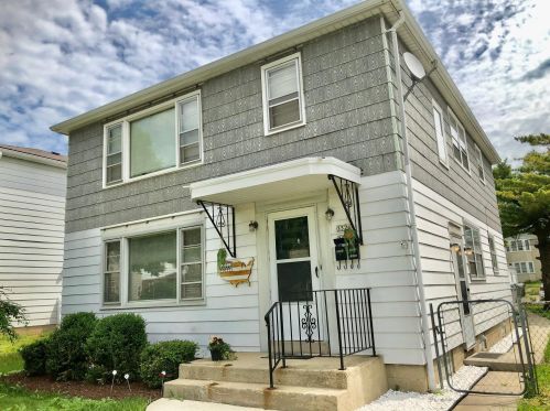 3524 85th St, Milwaukee, WI 53228-1506
