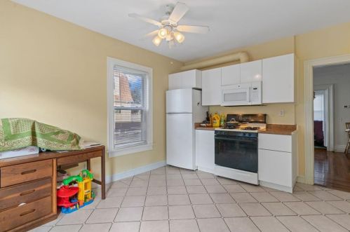 246 Smith St, Providence RI 02911-3307 exterior