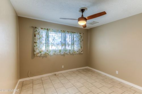 6840 Baker St, Tucson AZ  85710-2229 exterior