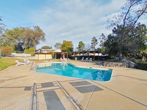 28 Shady Oaks Dr, Folsom CA 95630-1742 exterior