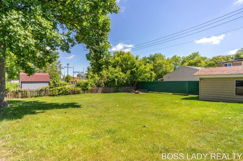 183 Muskegon St, Cedar Springs MI 49319-9594 exterior