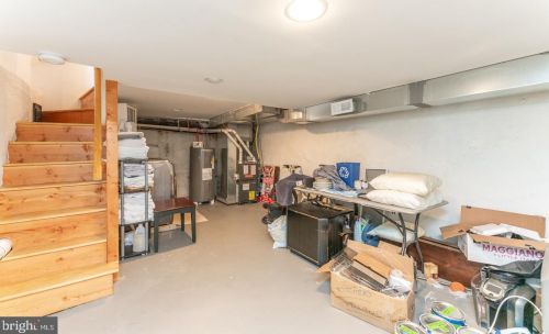 228 Girard Ave, Philadelphia PA 19130-1687 exterior