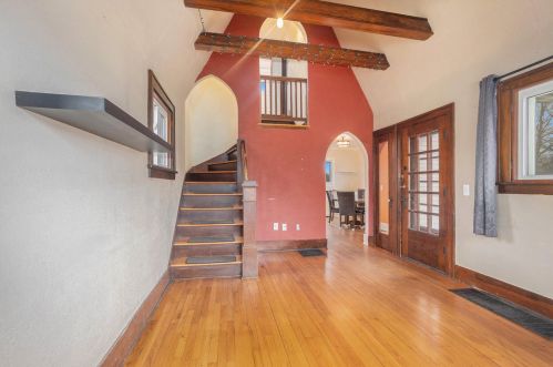 2041 Greenfield Ave, Wyoming, MI