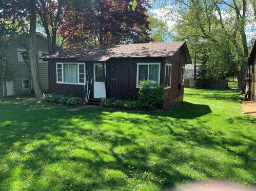 4601 Shore Dr, Bull Valley, IL 60097-9194