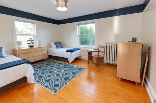 2033 Woodland Ave, Duluth MN 55803-2467 exterior