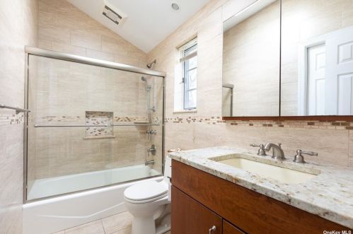 29 Wesleyan Rd, Commack NY 11725-2519 exterior