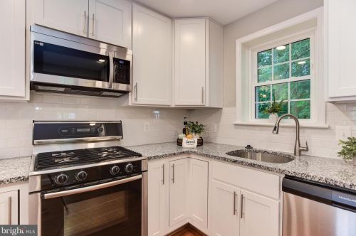 417 Penwood Rd, Silver Spring MD  20901-2718 exterior