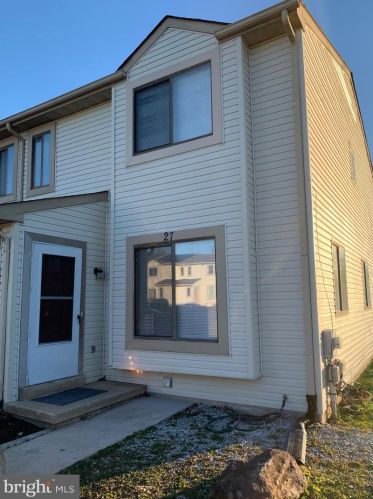 27 Erbitea Ln, New Castle, DE 19720-4654