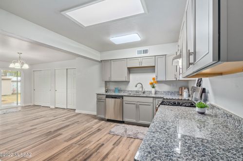 6765 Nelson Dr, Tucson AZ  85730-1661 exterior