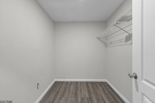 114 Woodlawn Ave, Bridgewater NJ 08807-2031 exterior