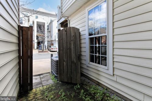 311 Cameron Sta Blvd, Alexandria VA 22304-8600 exterior