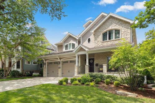 828 Colfax Ave, Elmhurst, IL 60126-4535