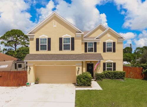 1001 Charcoal Ave, Fort Pierce, FL 34953-3492