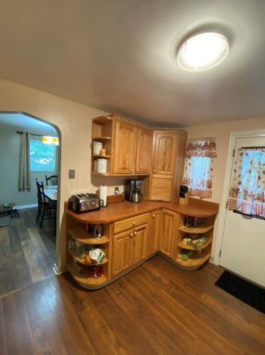 1566 Berkshire Ave, Pittsburgh PA  15226-2476 exterior