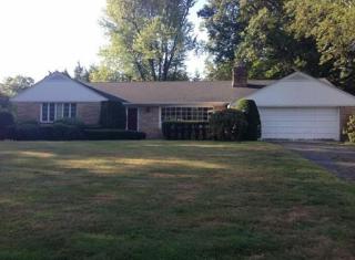 123 Crestview Cir, Springfield, MA 01106-2325