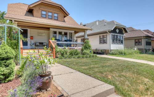 2338 61st St, Milwaukee, WI 53219-2135