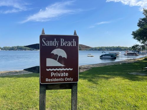 31814 Swisher St, Dowagiac MI 49047-9277 exterior