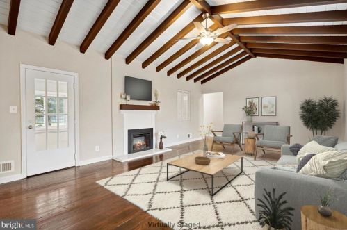 6631 Kings Hwy, Alexandria VA  22306-1502 exterior