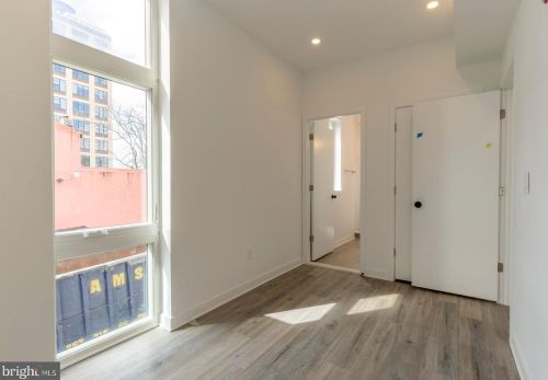 2062 2nd St, Philadelphia PA 19122-0033 exterior