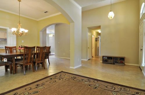 9608 Cliffside Dr, Irving TX  75063-5034 exterior