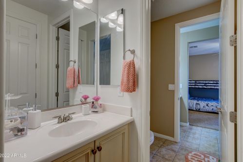 38809 Courage Ct, Phoenix AZ exterior