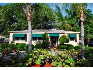 2705 Manhattan Ave, Tampa, FL 33629-6621