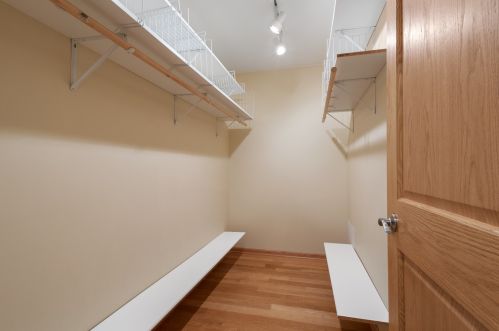 2712 Bryn Mawr Ave, Chicago IL 60659-4414 exterior