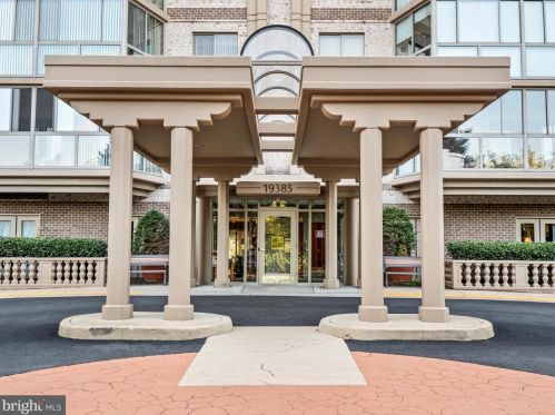 19385 Cypress Ridge Ter, Leesburg VA  20176-5162 exterior