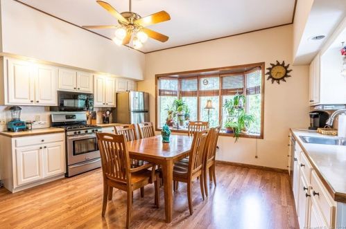 31 Atwater Ave, Derby CT 06418-1409 exterior