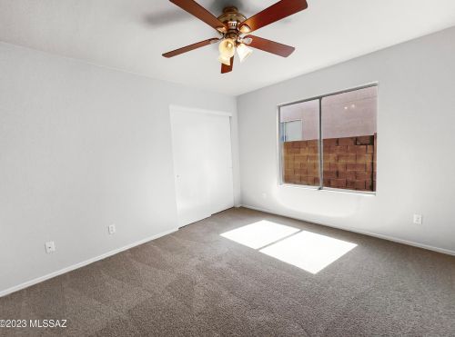 10195 Rainbow Meadow Dr, Tucson AZ  85747-5504 exterior