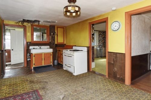 106 Ash St, Danvers MA 01923-2728 exterior