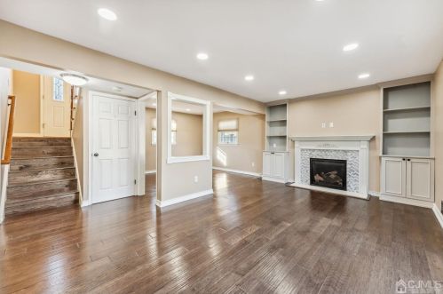 3 Brida Ct, Edison NJ  08817-3800 exterior