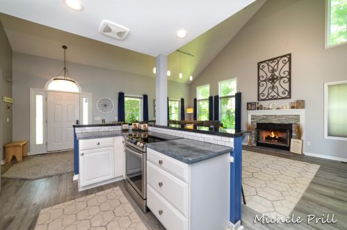 6215 Eagle Rdg Dr, Kalamazoo MI 49004-9627 exterior