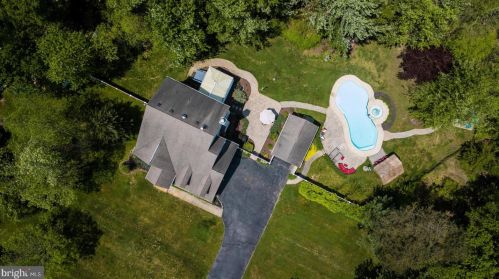 344 Freehold Rd, Jackson Twp NJ 08527-4632 exterior