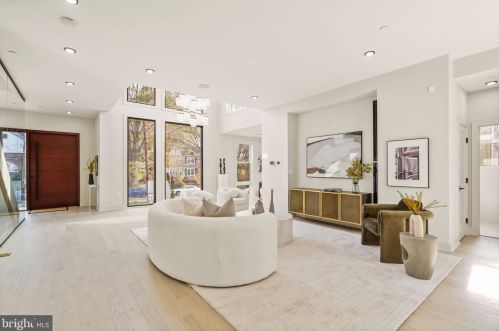 5416 Nevada Ave, Washington DC  20015-1728 exterior