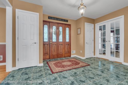 5 Dickens Ct, Jackson Twp NJ  08527-2844 exterior