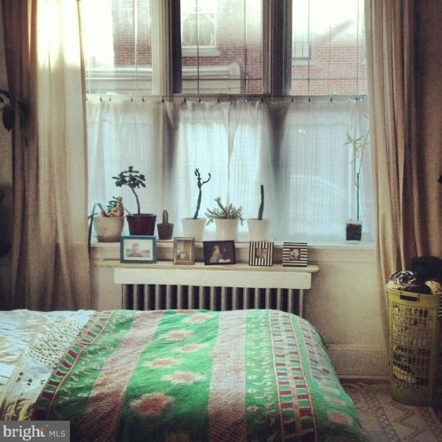 405 Fairmount Ave, Philadelphia PA 19123-2809 exterior