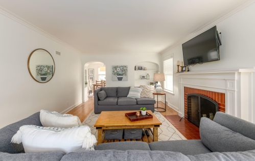 2128 93, Milwaukee WI 53226-2608 exterior