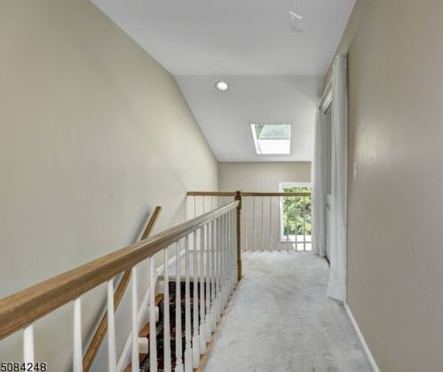 4 Victory Ct, Dover NJ 07801-5563 exterior